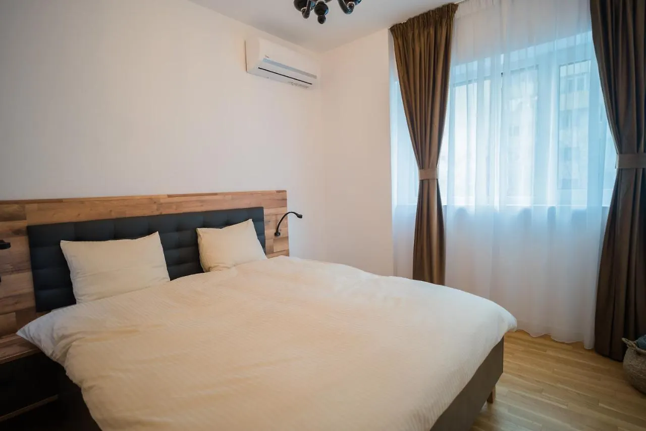 Central Apartments With City View & Large Balcony Bucarest 0*,